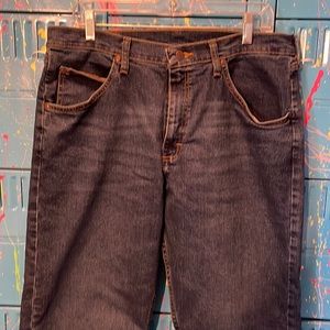 🌵🌞3 for $27!🌞🌵 
Wrangler Dk Blue Jeans. 34x32. M34